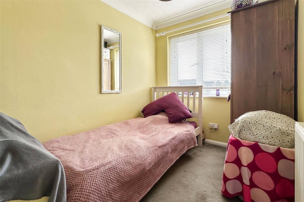 Additional property image - Hide Gardens, Rustington, Littlehampton, West Sussex