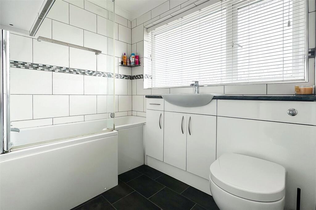 Additional property image - Hide Gardens, Rustington, Littlehampton, West Sussex