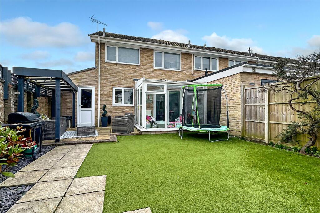 Additional property image - Hide Gardens, Rustington, Littlehampton, West Sussex