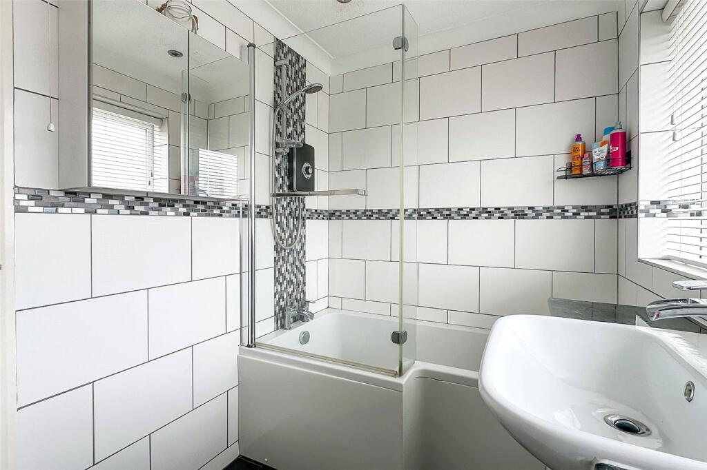 Additional property image - Hide Gardens, Rustington, Littlehampton, West Sussex