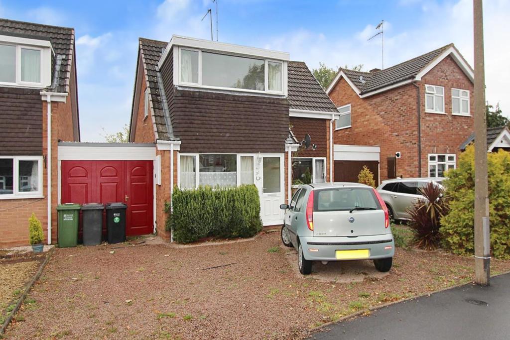 3 bedroom detached house for sale in Stagborough Way, Stourport-On ...