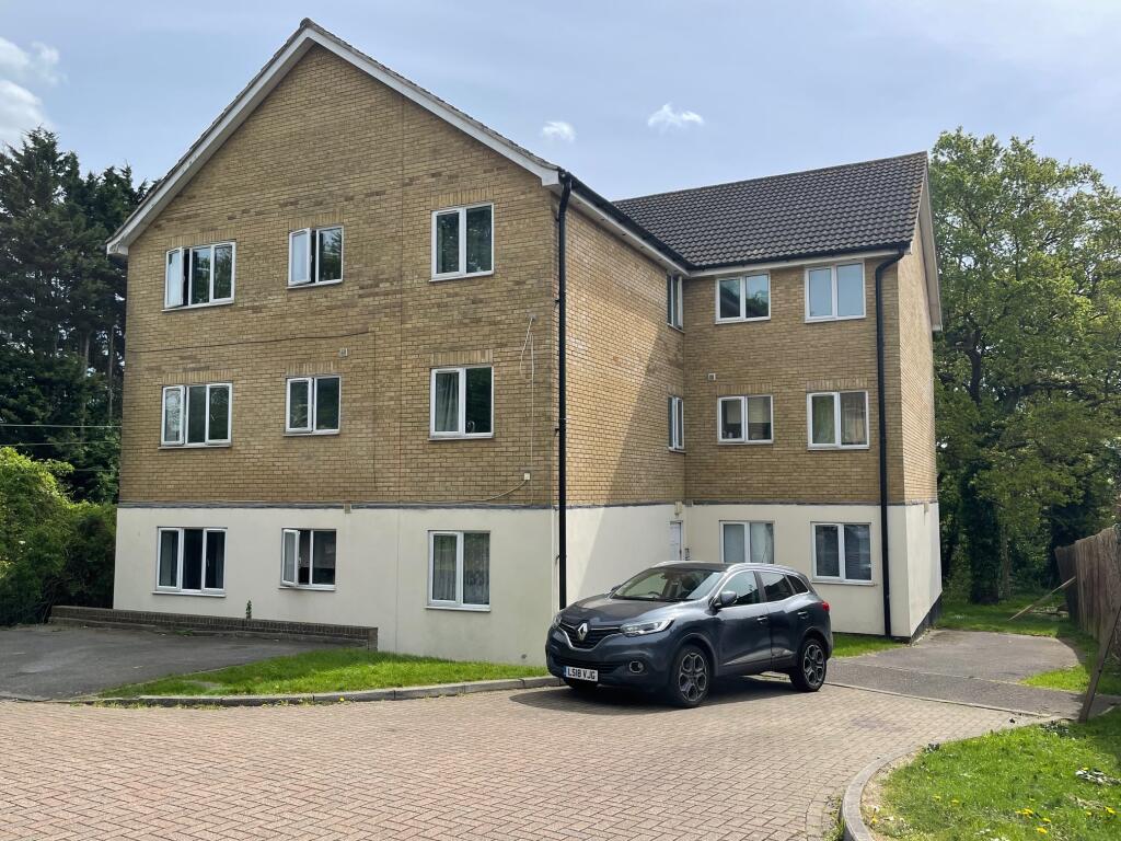 2 bedroom apartment for rent in Cherwell Grove, South Ockendon., RM15