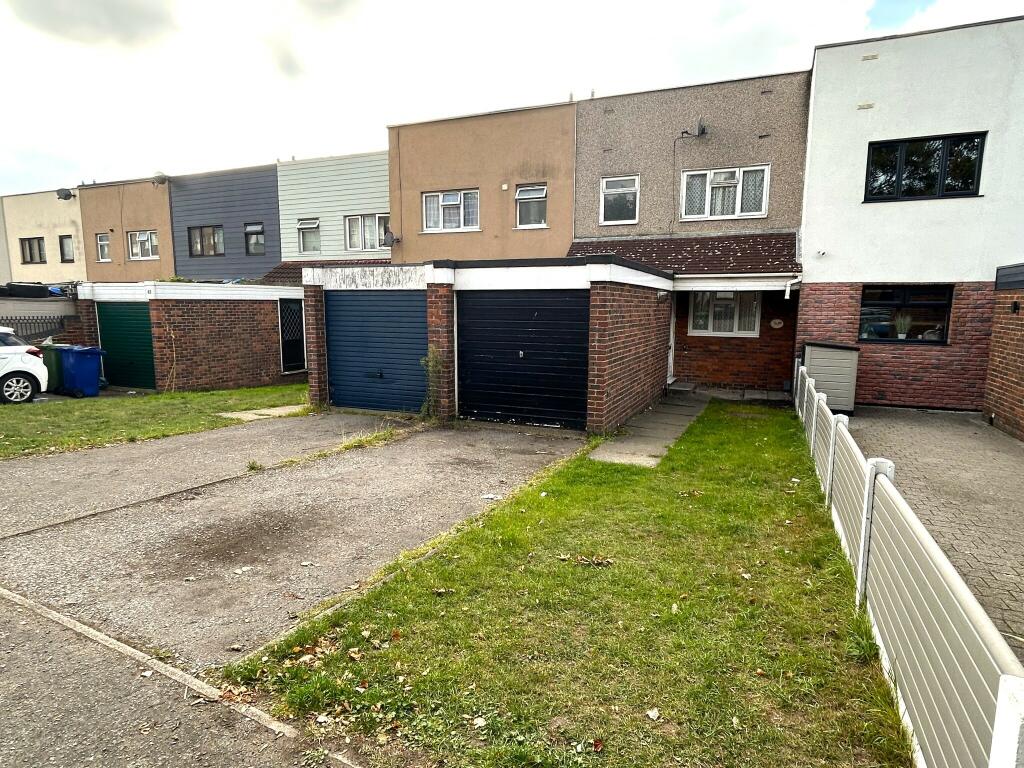 Main image of property: Boscombe Avenue, Grays 