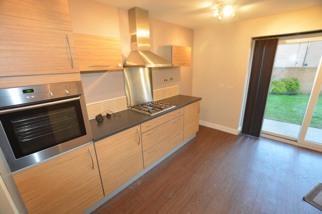 4 bedroom semidetached house for rent in Ascot Drive, Laughton Common