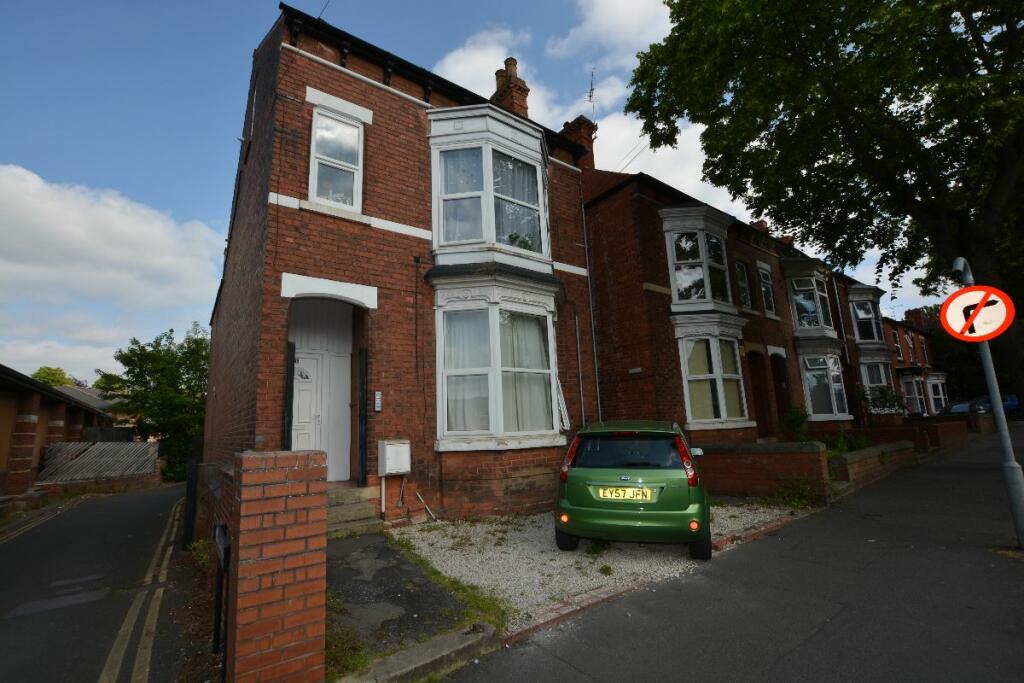 2 bedroom flat for rent in Watson Road, Worksop, S80