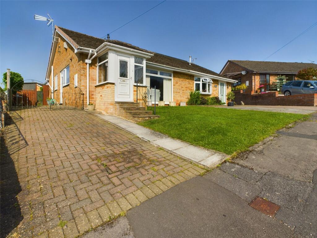 2 bedroom bungalow for sale in Wyebank Rise, Tutshill, Chepstow