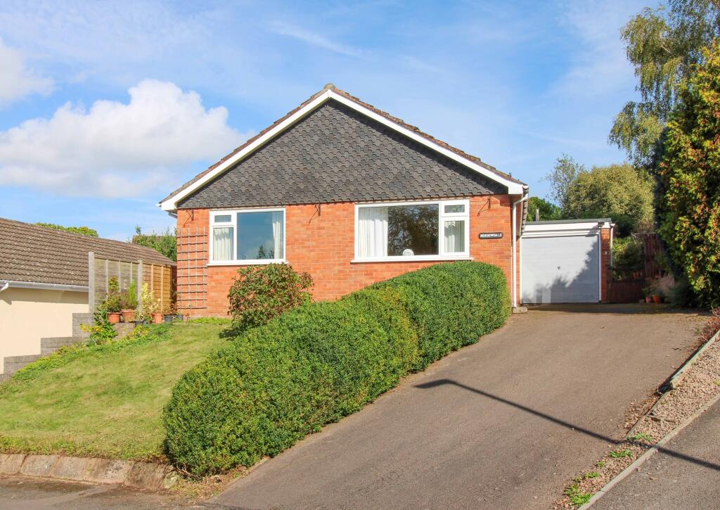 2 bedroom bungalow for sale in Duchess Close, Osbaston, Monmouth