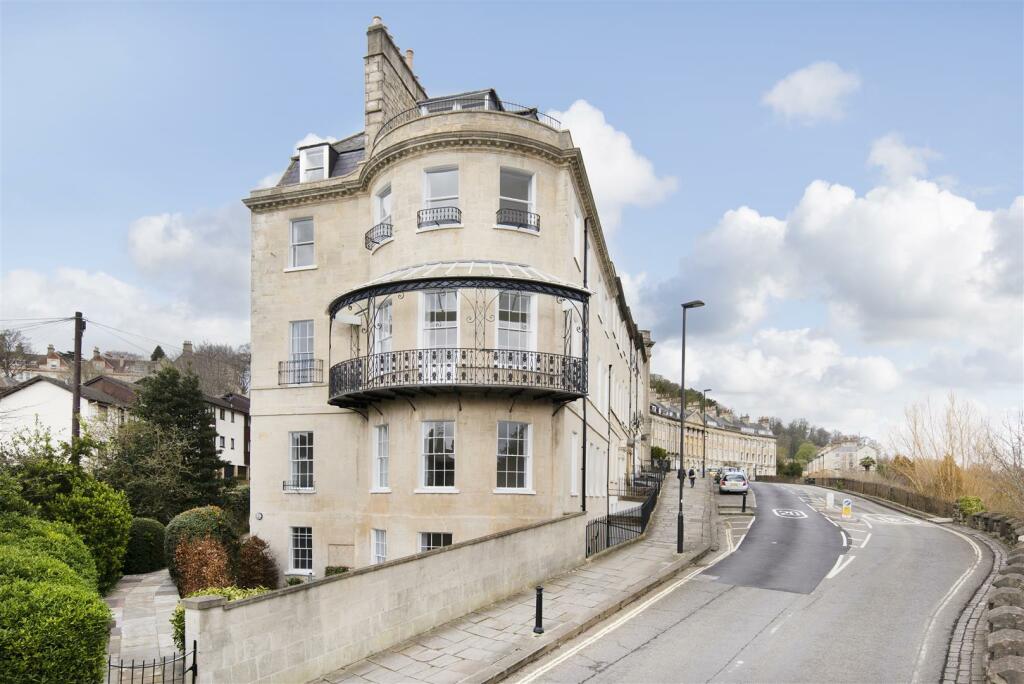 3 bedroom apartment for rent in Camden Crescent, Bath, BA1