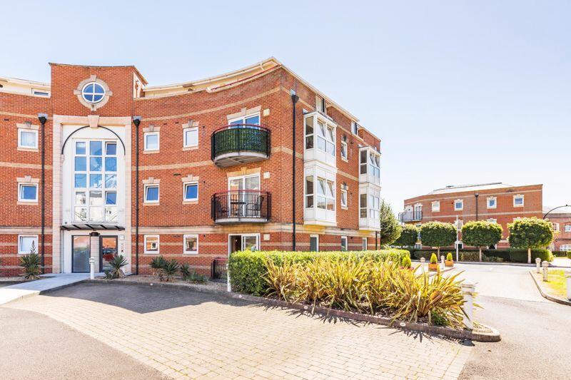 1 bedroom ground floor flat for sale in Gunwharf Quays, Portsmouth, PO1