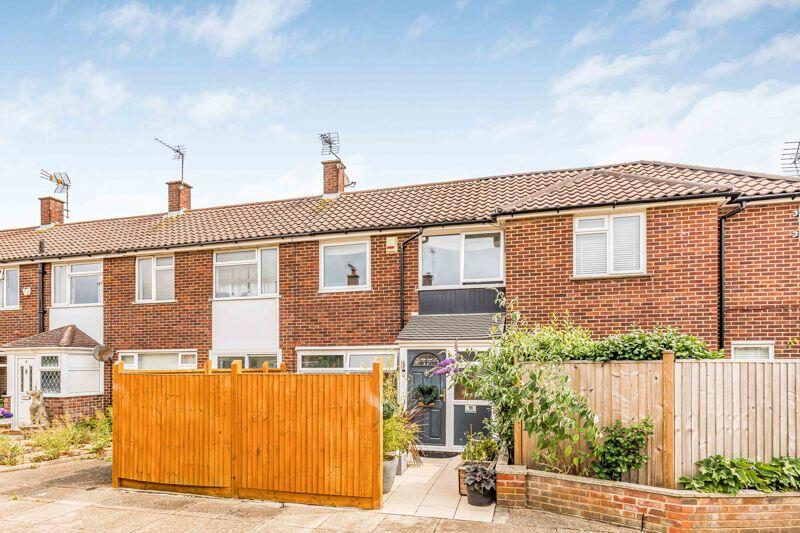 3 bedroom terraced house for sale in A'becket Court, Old Portsmouth, PO1