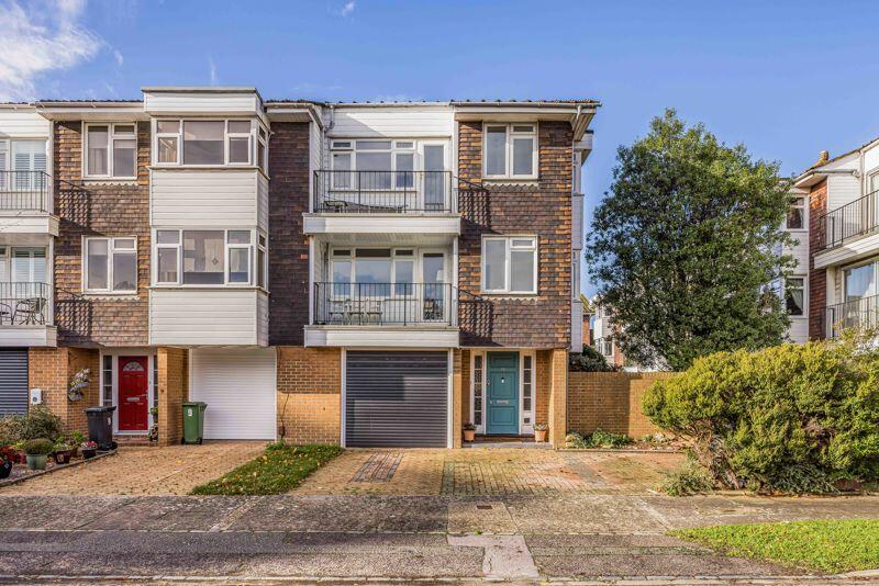 4 bedroom town house for sale in Blount Road, Old Portsmouth, PO1