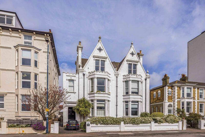 1 bedroom flat for sale in Clarence Parade, Southsea, PO5