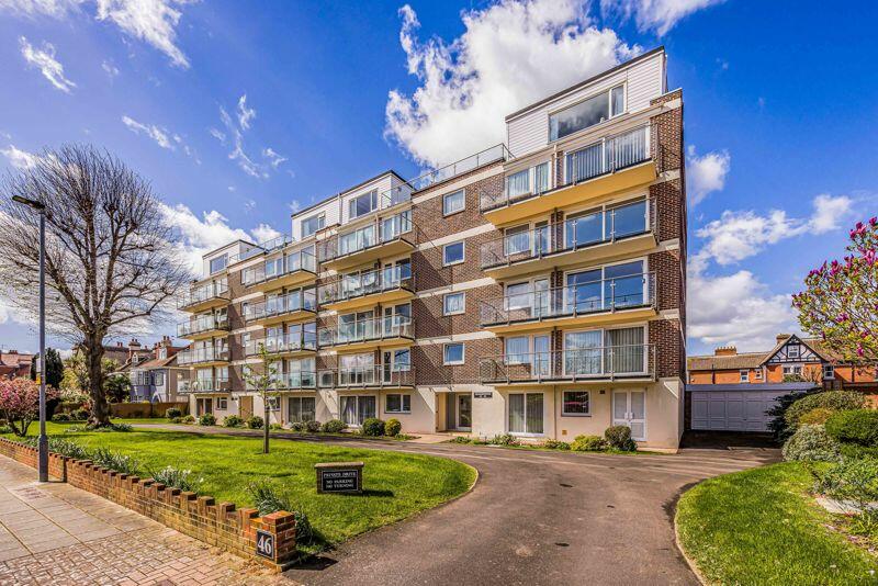 3 bedroom flat for sale in Craneswater Park, Southsea, PO4