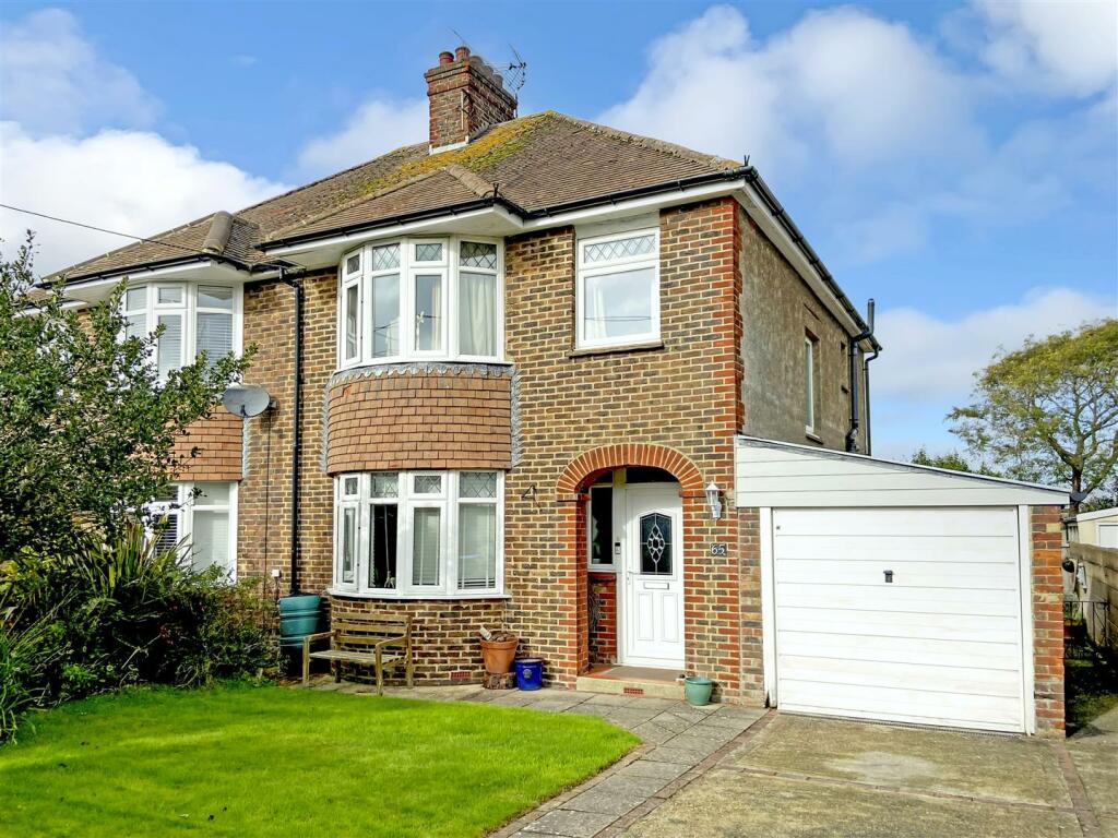 3 bedroom semidetached house for sale in Cornwall Road, Littlehampton