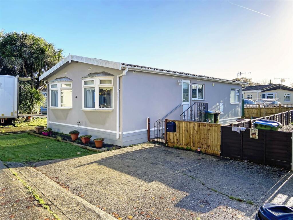 2 bedroom park home for sale in Hook Lane, Aldingbourne, Chichester, PO20