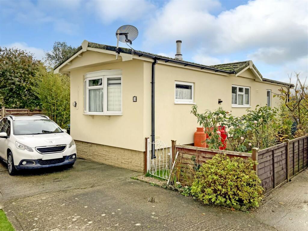 2 bedroom park home for sale in Shripney Road, Bognor Regis, PO22