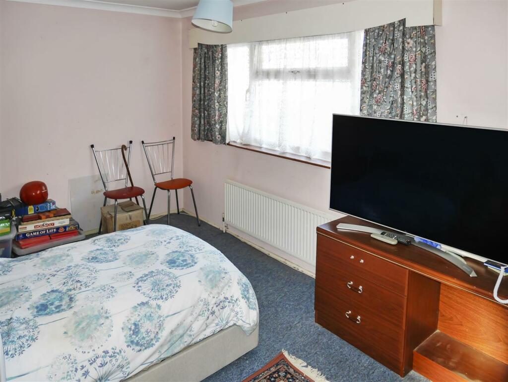 Additional property image - Belloc Road, Wick, Littlehampton