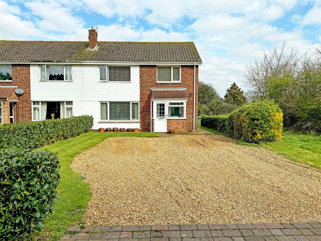 4 bedroom semidetached house for sale in Rodney Crescent, Ford