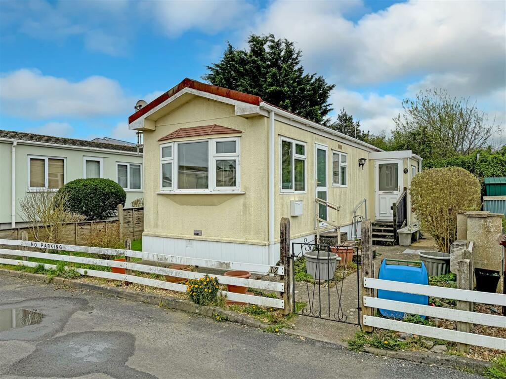 2 bedroom park home for sale in Main Road, Yapton, Arundel, BN18