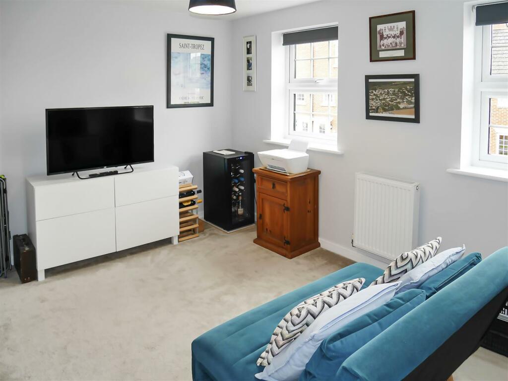 Additional property image - Blackbourne Chase, Littlehampton, West Sussex.