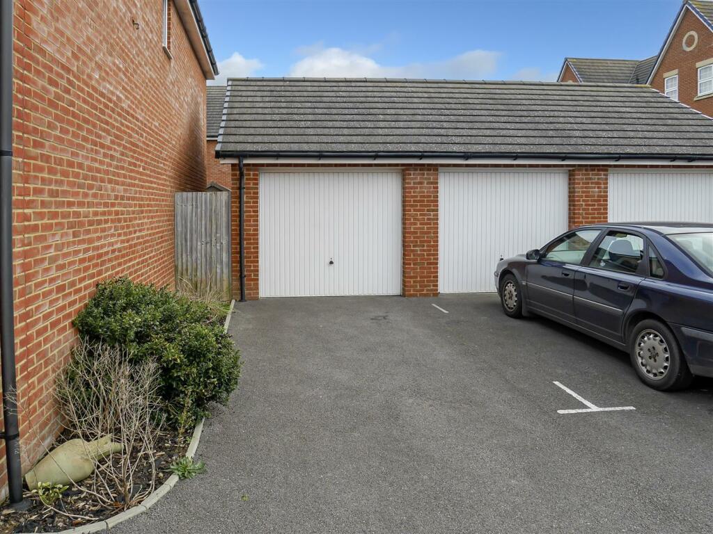 Additional property image - Blackbourne Chase, Littlehampton, West Sussex.
