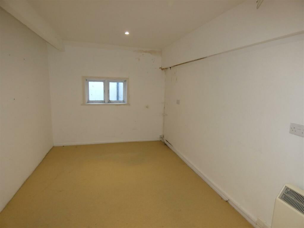 Additional property image - Tarrant Square, Arundel
