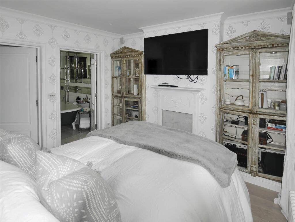 Additional property image - Pier Road, Littlehampton