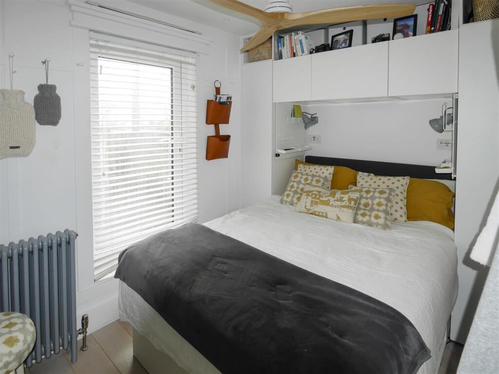 Additional property image - Pier Road, Littlehampton