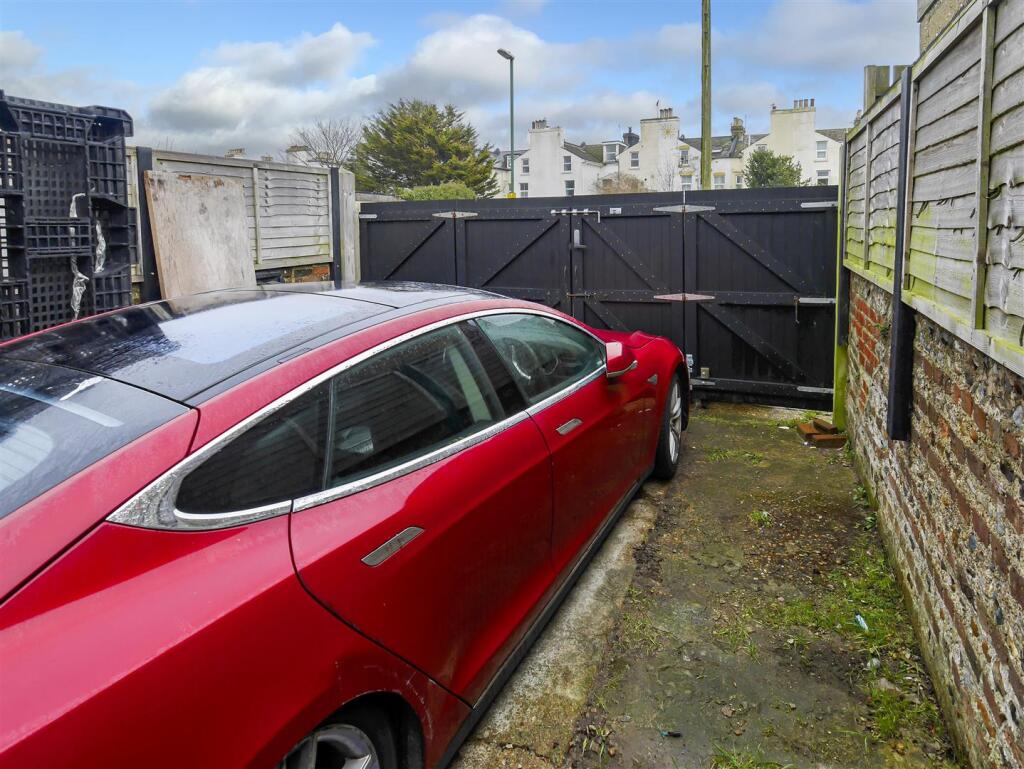 Additional property image - Pier Road, Littlehampton