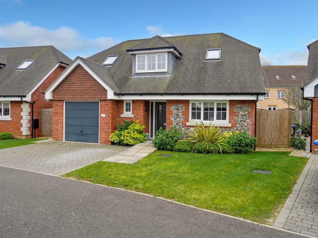 Main image of property: Inglecroft Gardens, Littlehampton