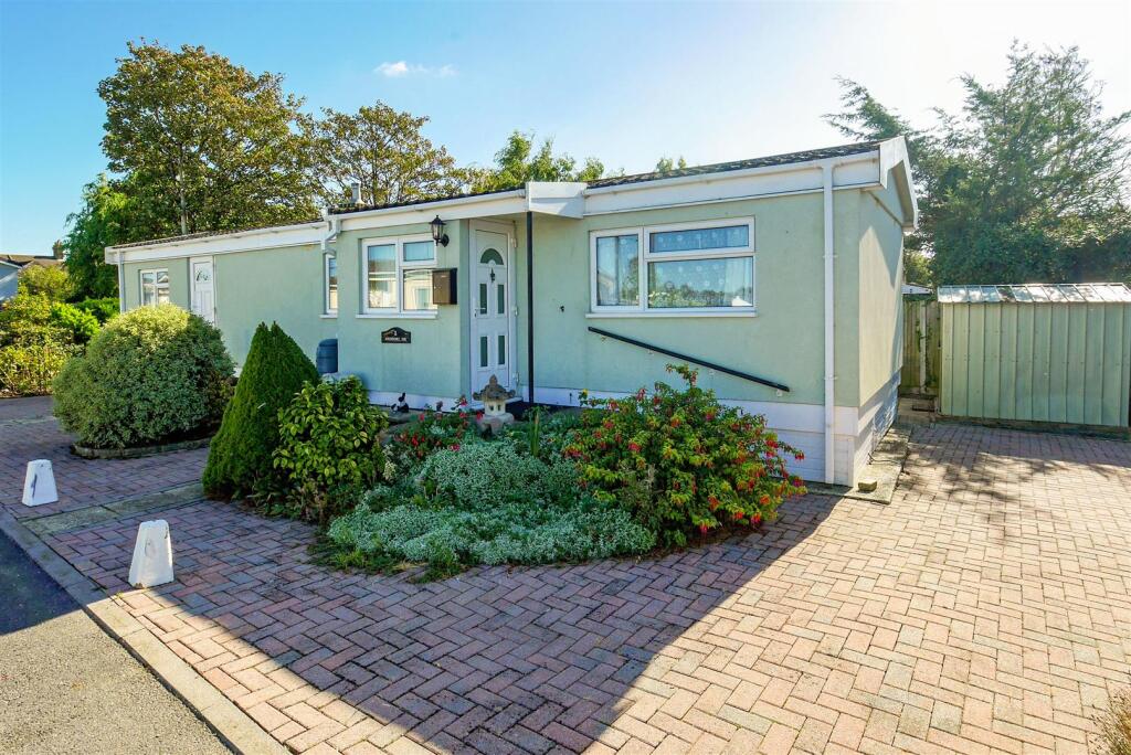 Main image of property: Thornlea Park, Wick, Littlehampton