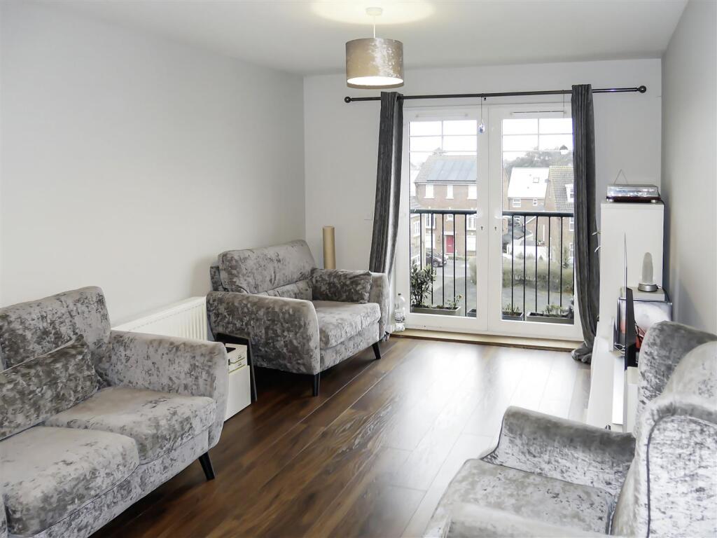 Additional property image - Butts Mead, Wick, Littlehampton
