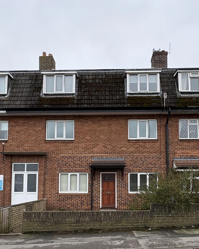 Main image of property: 4b The Parade, Weston Drive, Otley, LS21 2DQ