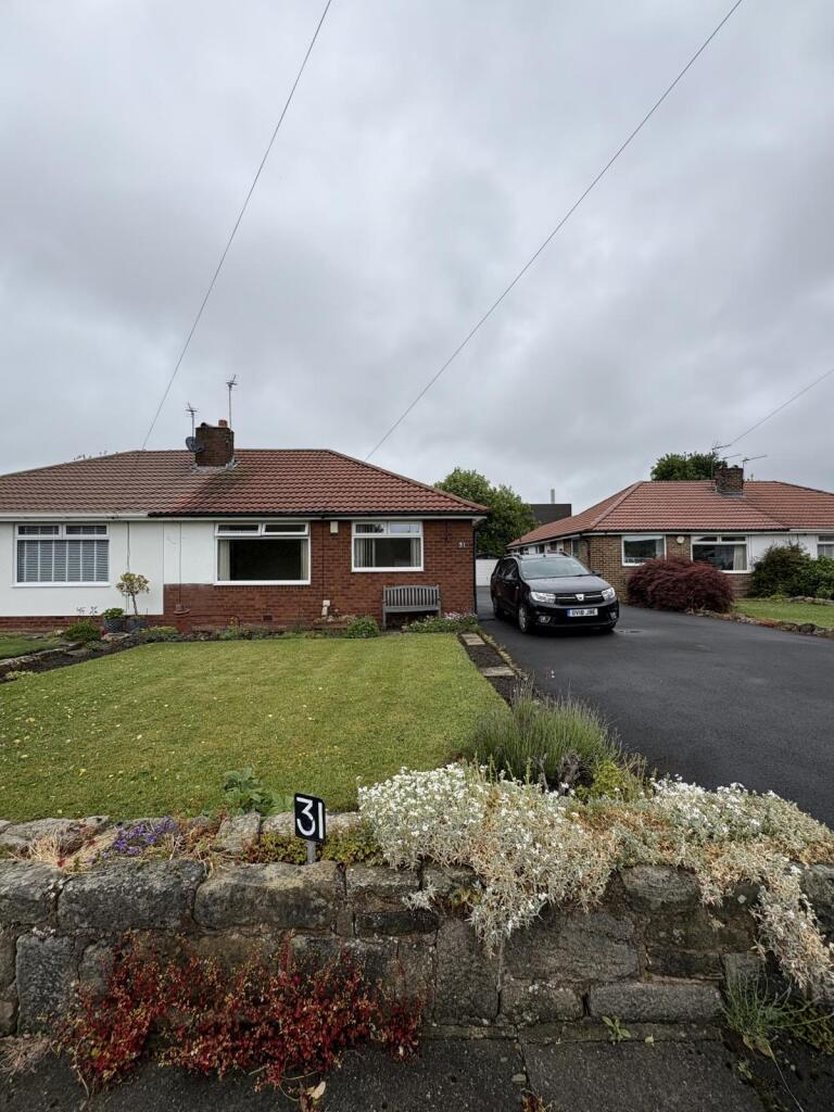 Main image of property: 31 Plane Tree Grove,Yeadon, LS19 7AR