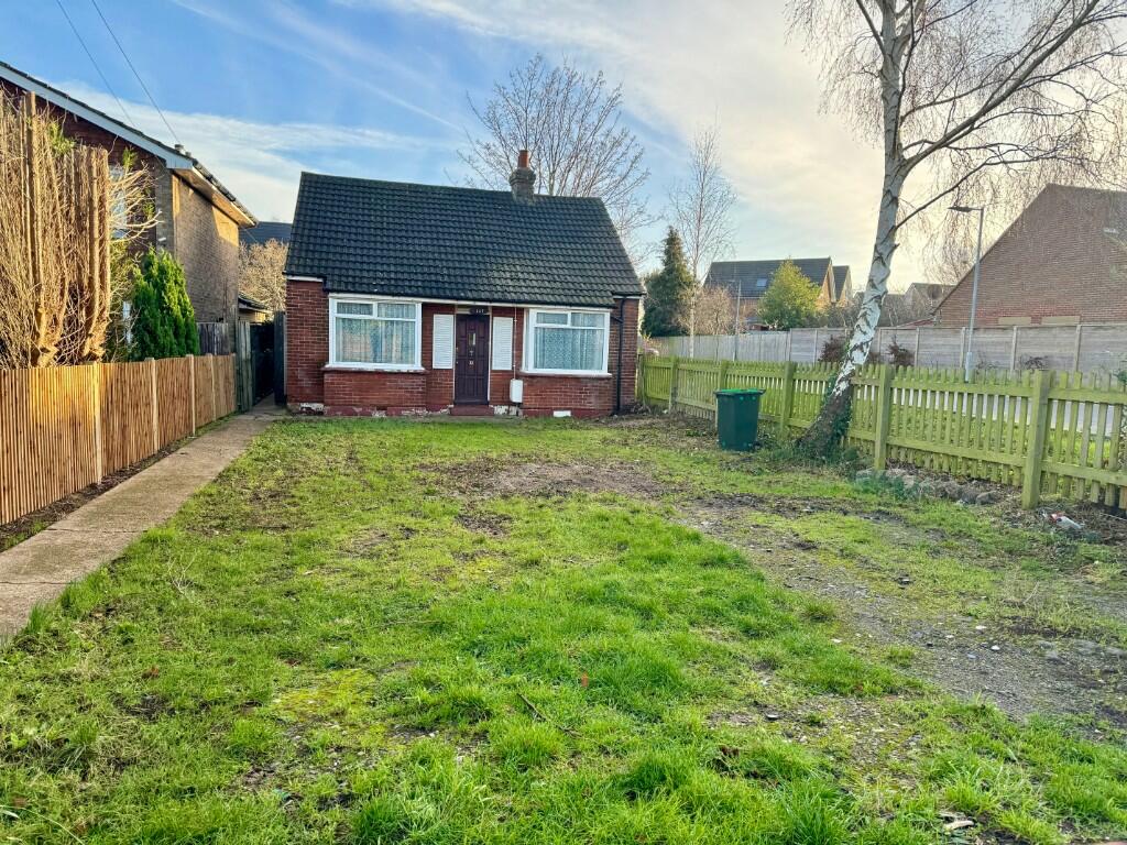 Main image of property: Walderslade Road, Chatham, Kent, ME5