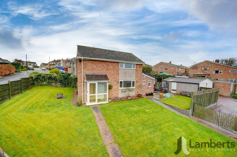 3 bedroom detached house for sale in Avenue, Studley, B80