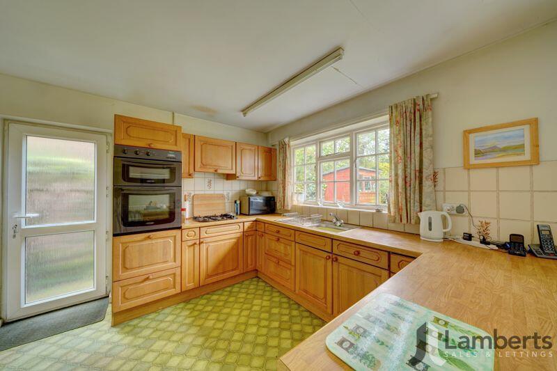Additional property image - Holt Gardens, Studley