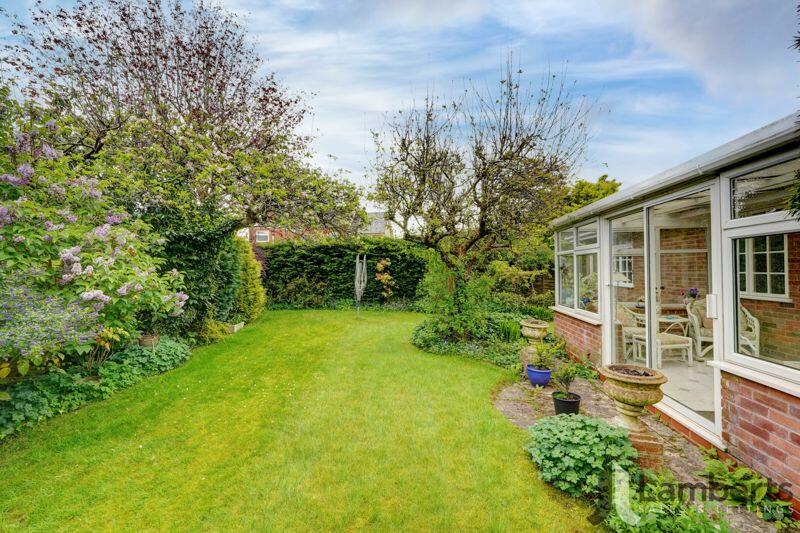 Additional property image - Holt Gardens, Studley
