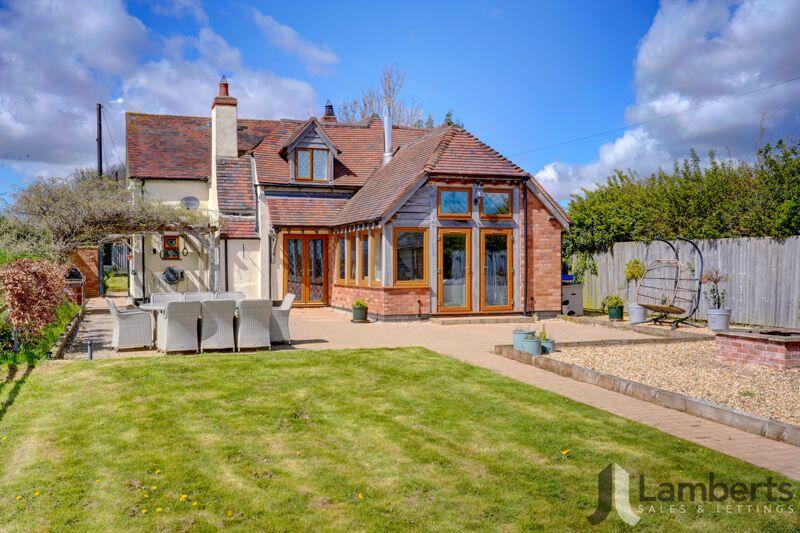 4 bedroom detached house for sale in Droitwich Road, Hanbury, B96