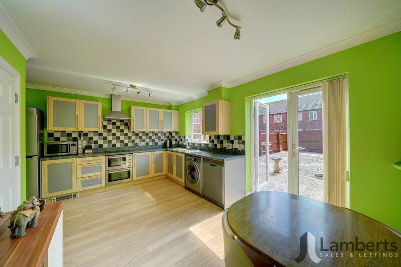 Additional property image - Hedgerow Close, Greenlands, Redditch