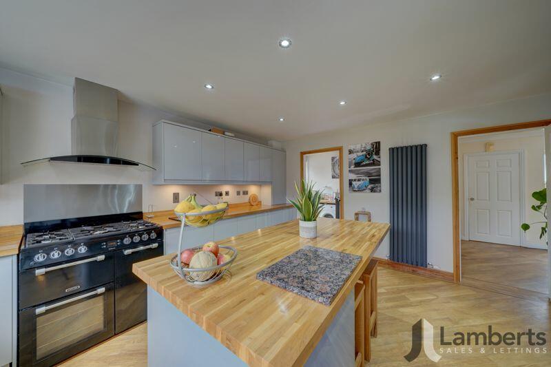 Additional property image - Eastnor Close, Southcrest, Redditch
