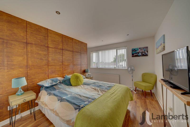 Additional property image - Eastnor Close, Southcrest, Redditch