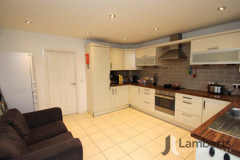 Additional property image - Oakenshaw Road, Greenlands, Redditch