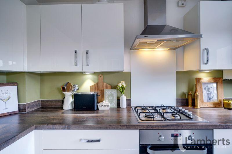 Additional property image - Oakdale Close, Wirehill, Redditch