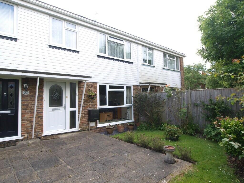 3 bedroom terraced house for sale in Lynholm Road, Polegate, East