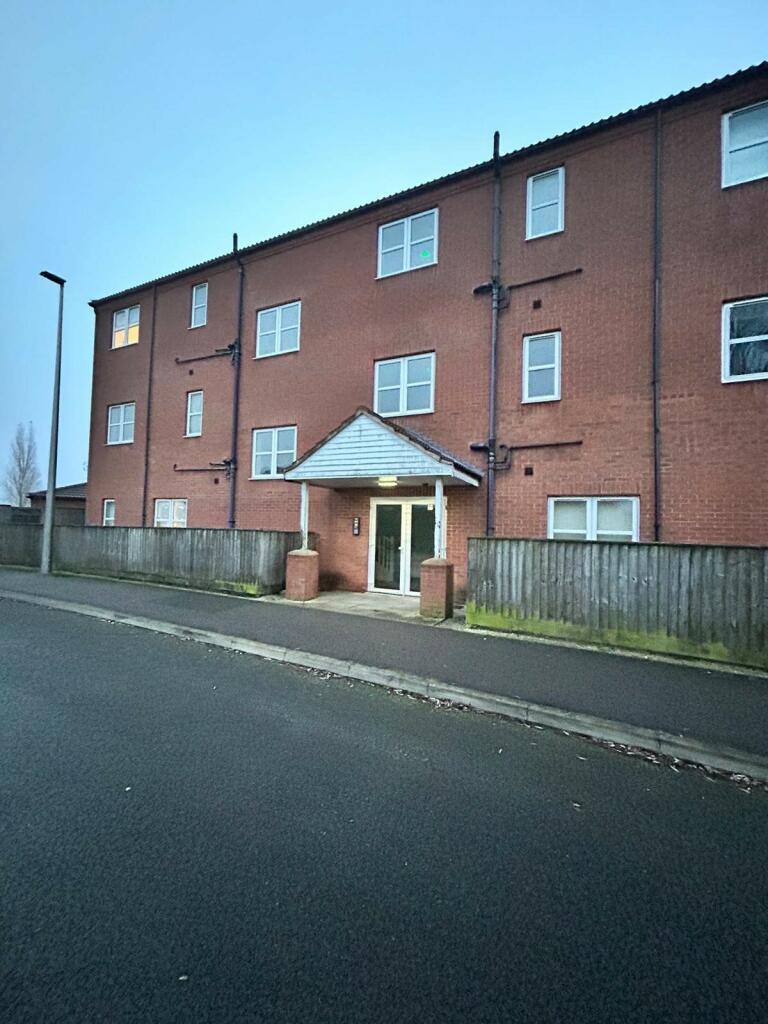 2 bedroom flat for rent in Fountain Park, Ollerton, NEWARK, NG22