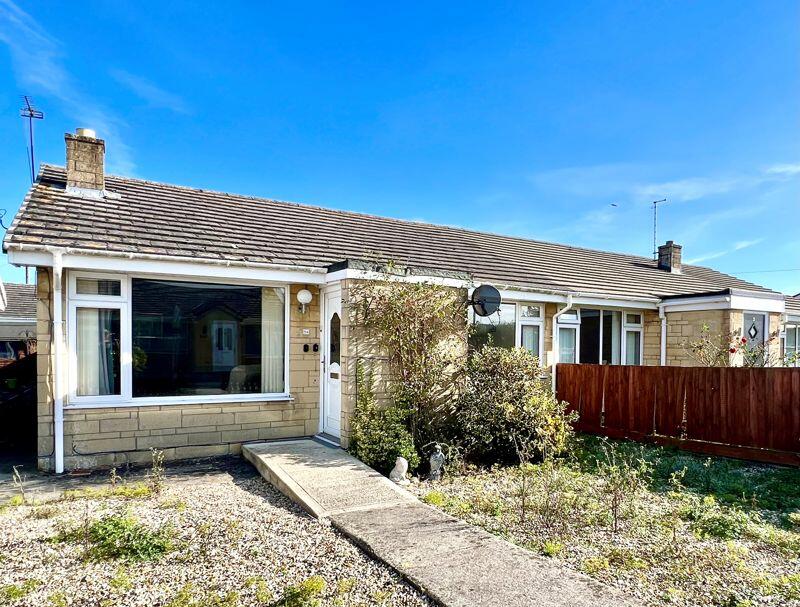2 bedroom bungalow for sale in Epping Walk, Melksham, SN12