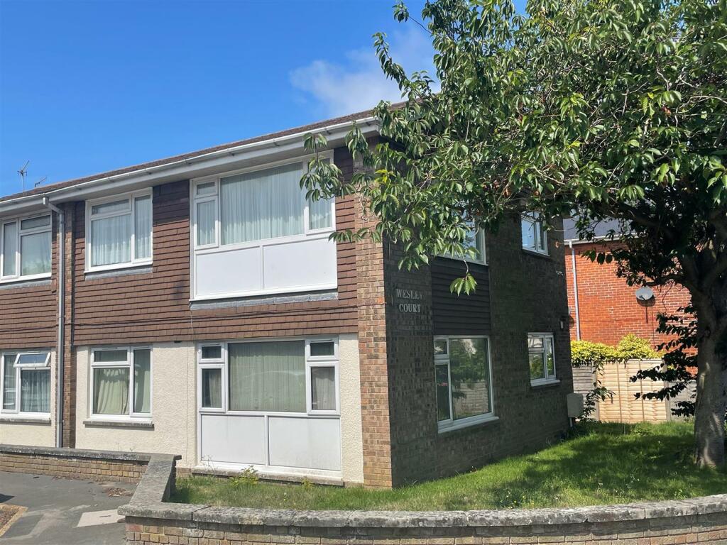 1 bedroom apartment for sale in Cornwall Road, Ventnor, PO38