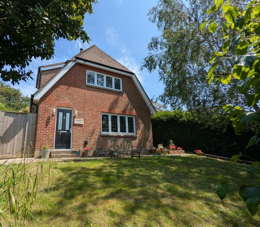 Main image of property: Victoria Avenue, Shanklin