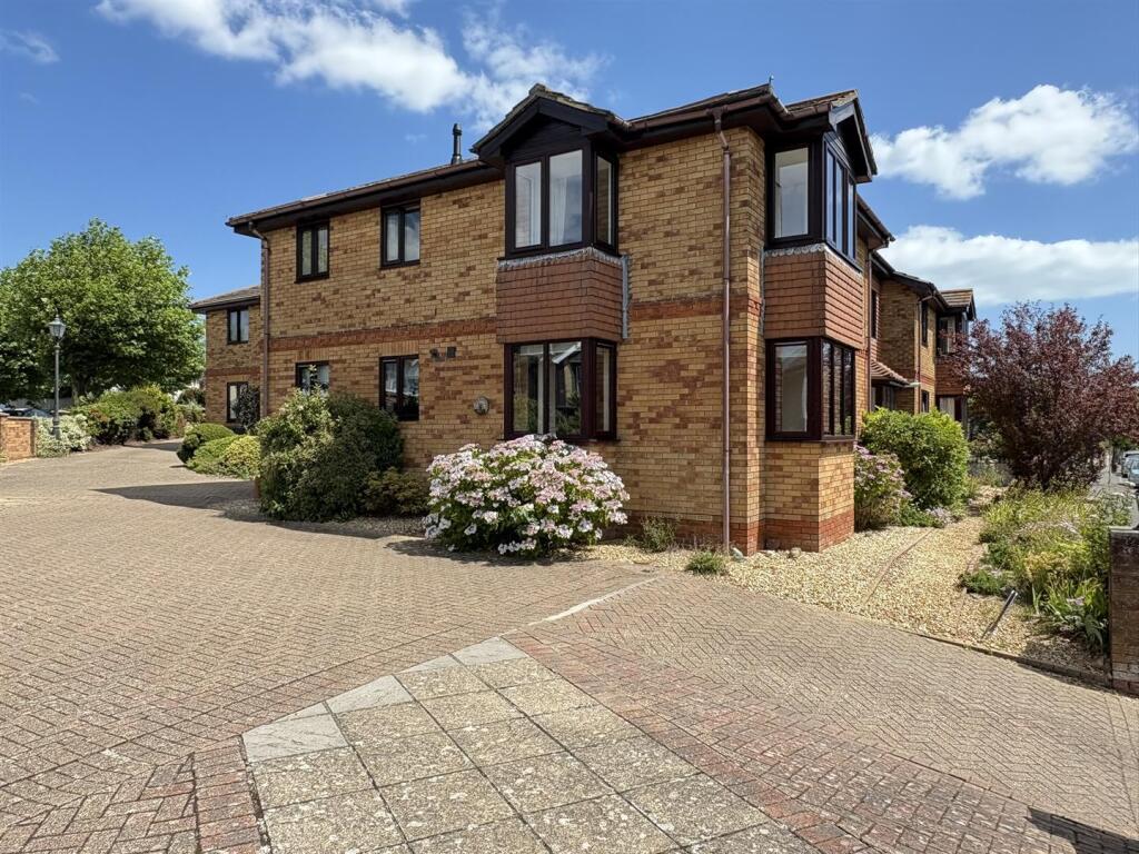 Main image of property: Caernarvon Lodge,  Clarence Road, Shanklin